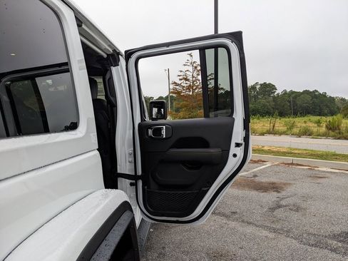 New 2025 Jeep Wrangler Rubicon 392 image 61