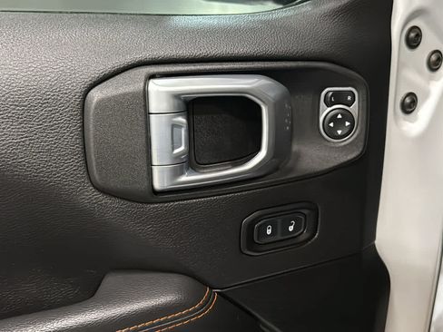 Used 2022 Jeep Gladiator Mojave w/ LED Lighting Group AWD/4WD image 24