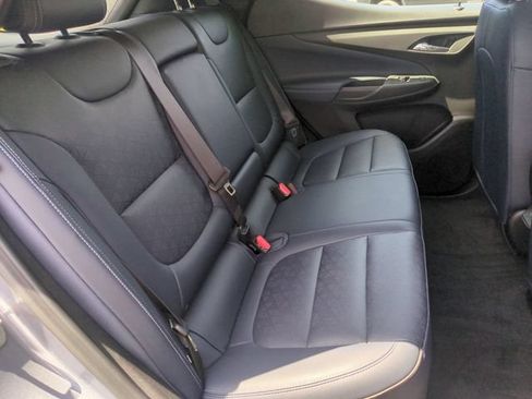 Used 2022 Chevrolet Bolt EUV Premier w/ Launch Edition FWD image 22