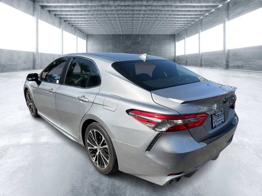 Used 2018 Toyota Camry SE w/ Audio Package FWD image 4