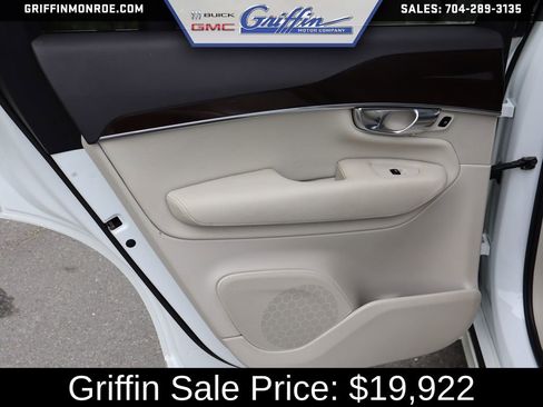 Used 2018 Volvo XC90 T6 Momentum w/ Convenience Package AWD/4WD image 37