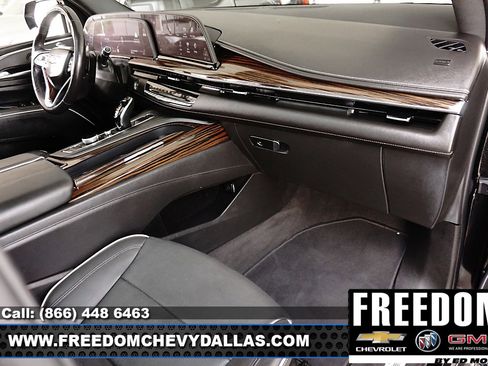 Certified 2023 Cadillac Escalade ESV Premium Luxury image 8