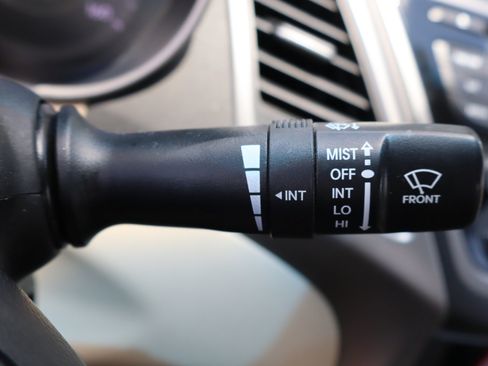 Used 2016 Hyundai Elantra SE FWD image 22