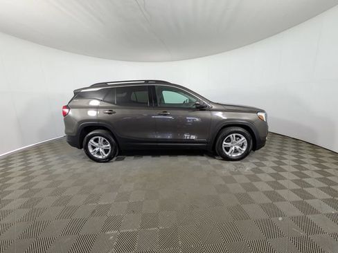 Used 2019 GMC Terrain SLE w/ Driver Convenience Package FWD image 30