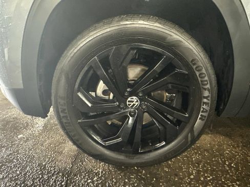 Used 2023 Volkswagen Atlas SE w/ Black Wheel Package AWD/4WD image 33