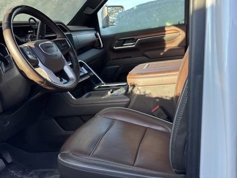 Used 2024 GMC Sierra 3500 Denali w/ Denali Reserve Package image 13