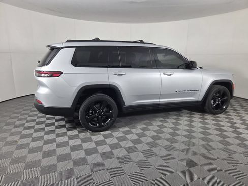 Used 2024 Jeep Grand Cherokee L Laredo AWD/4WD image 6