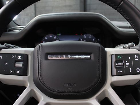 Used 2024 Land Rover Defender 110 X-Dynamic SE image 70