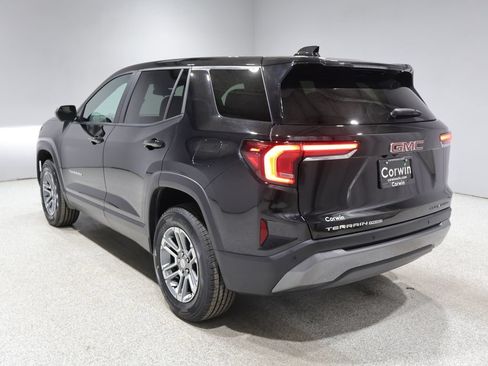 Used 2025 GMC Terrain Elevation AWD/4WD image 5