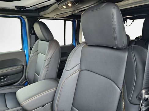 New 2025 Jeep Wrangler Sahara image 33