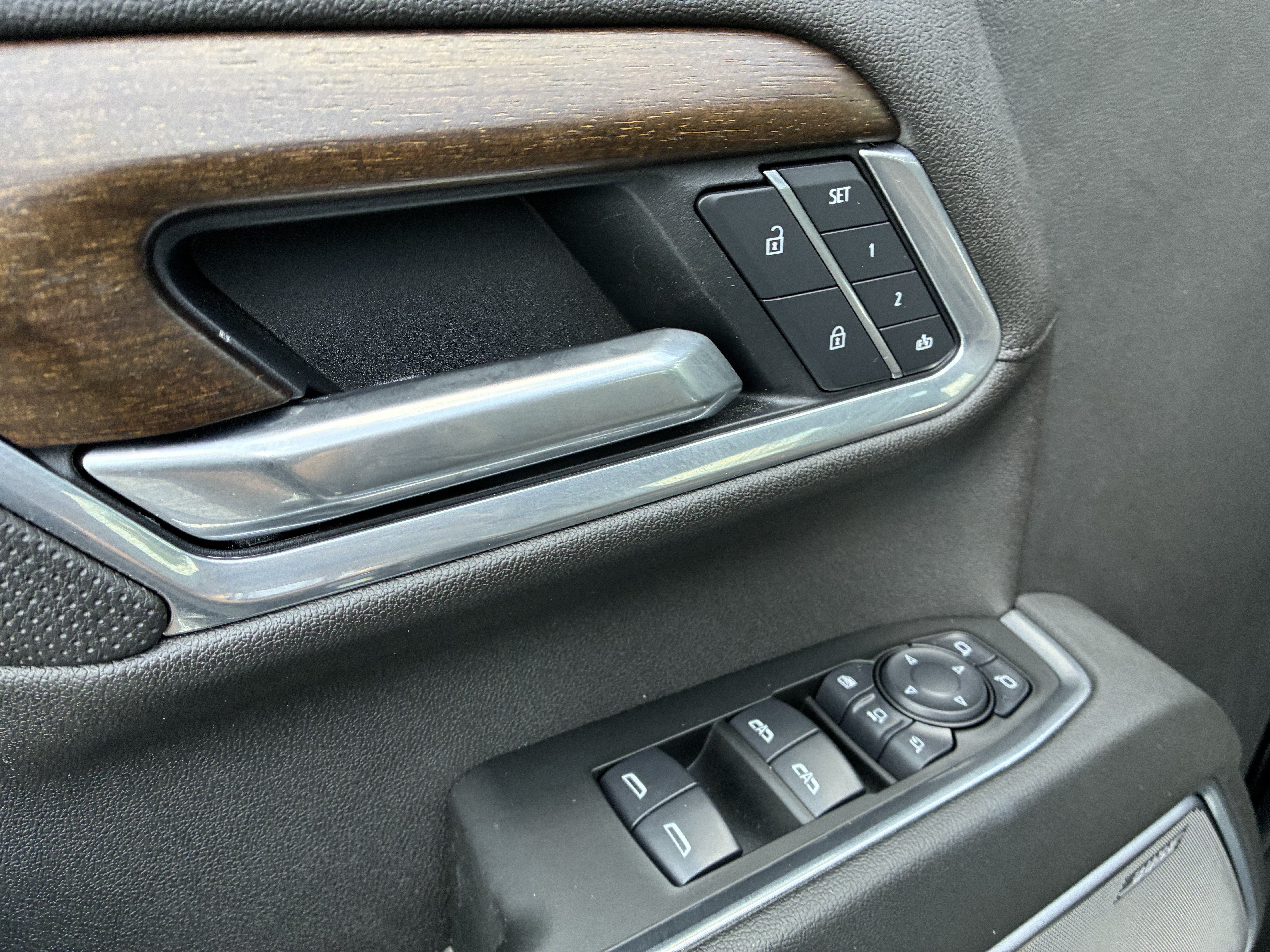 Used 2025 Chevrolet Silverado 3500 High Country w/ High Country Premium Package AWD/4WD image 27