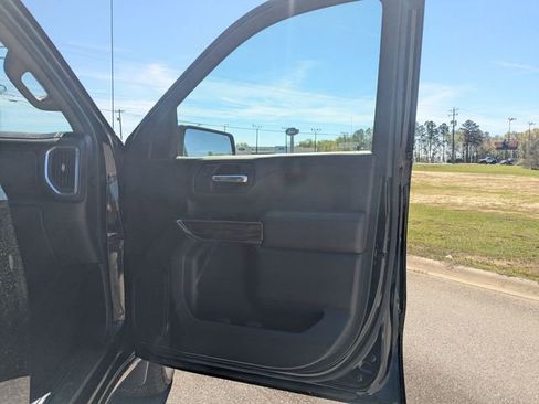 Used 2022 Chevrolet Silverado 1500 RST AWD/4WD image 31