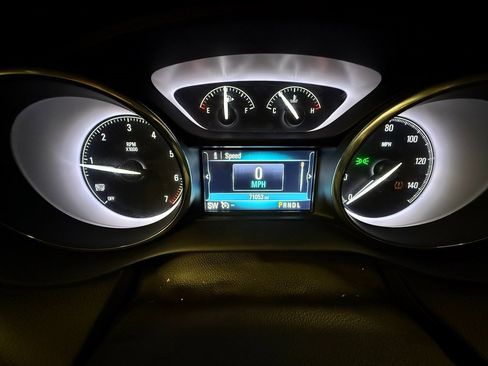 Used 2019 Buick Envision Essence image 9