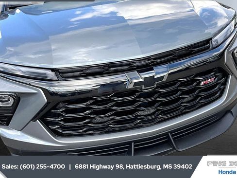 Used 2025 Chevrolet TrailBlazer RS w/ Convenience Package FWD image 22