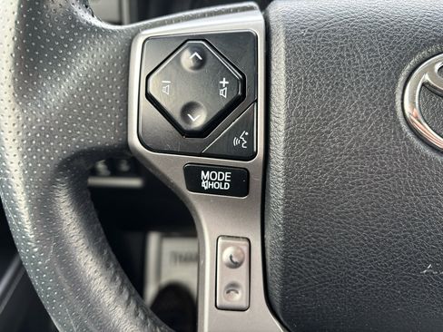 Used 2022 Toyota 4Runner SR5 image 18