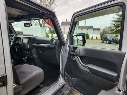 Used 2016 Jeep Wrangler Unlimited Sport w/ Quick Order Package 24S image 36