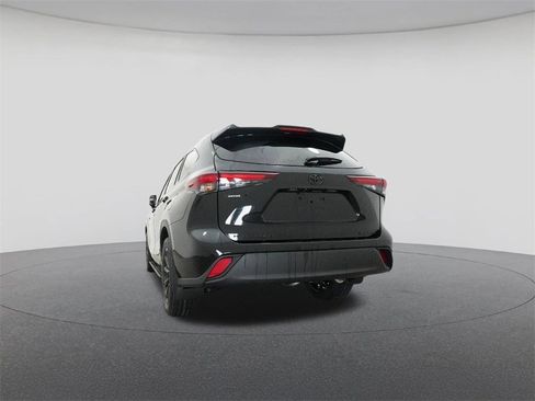 New 2026 Toyota Highlander XLE image 22