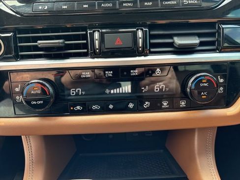 Used 2022 Nissan Pathfinder Platinum w/ Cargo Package AWD/4WD image 35