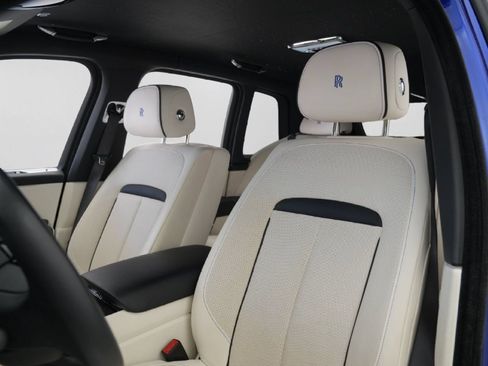 Used 2021 Rolls-Royce Cullinan Black Badge AWD/4WD image 9