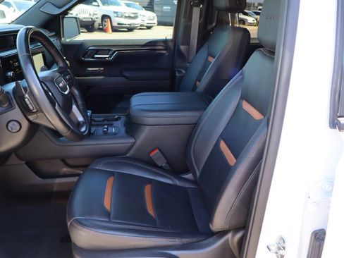 Used 2024 GMC Sierra 1500 AT4 w/ AT4 Premium Package AWD/4WD image 19