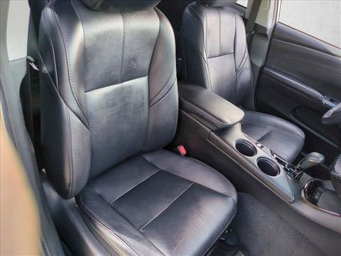 Used 2017 Toyota Avalon XLE Premium w/ Preferred Accessory Package image 19