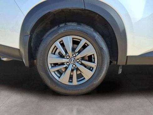 Certified 2024 Nissan Pathfinder SV FWD image 20