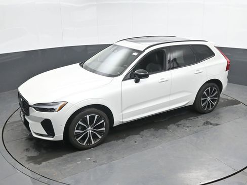 Used 2024 Volvo XC60 B5 Plus w/ Protection Package Premier image 36