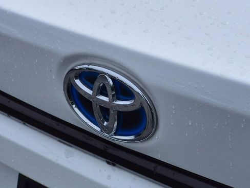 Used 2024 Toyota Corolla LE AWD/4WD image 30