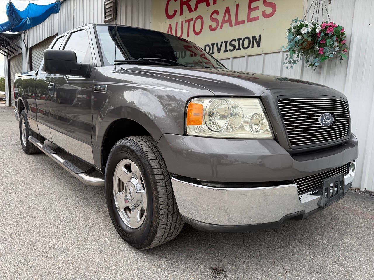 Used 2004 Ford F150 XLT RWD image 1