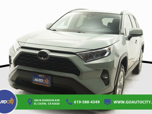 Used 2019 Toyota RAV4 XLE AWD/4WD image 1