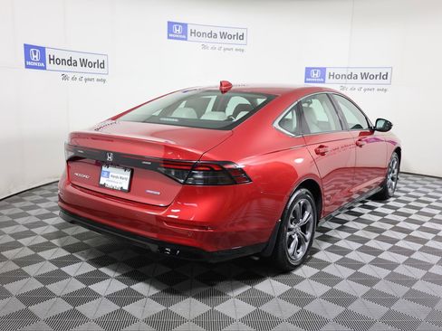 Used 2025 Honda Accord EX-L image 4
