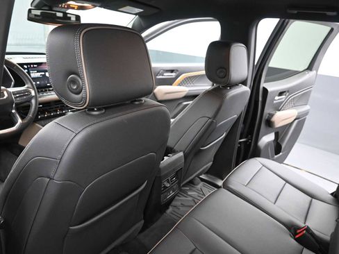 Used 2023 GMC Canyon Denali image 23