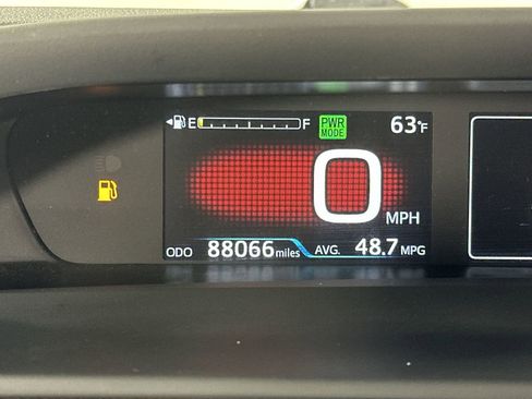 Used 2019 Toyota Prius Limited image 19