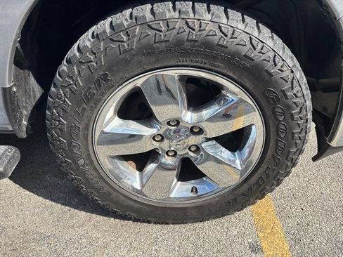 Used 2019 RAM 1500 Big Horn RWD image 8