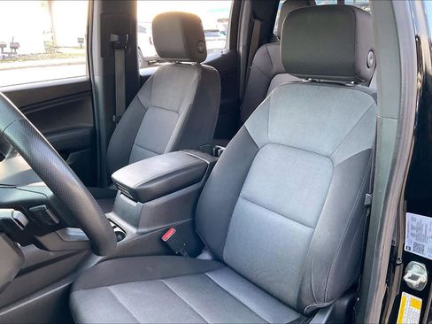 Used 2023 Chevrolet Colorado Trail Boss w/ Technology Package image 8