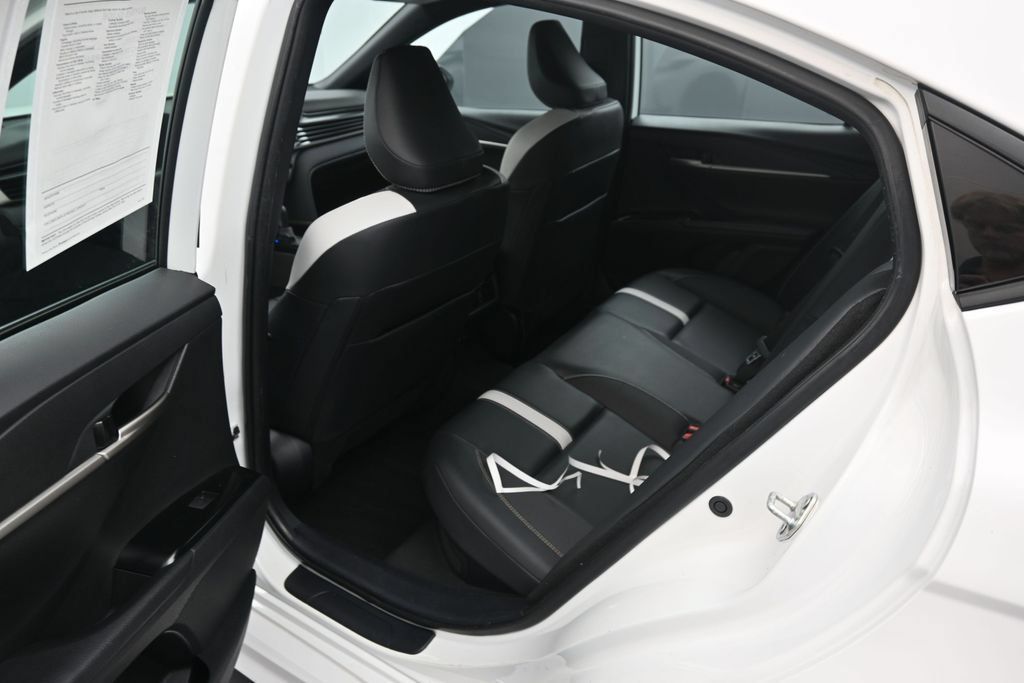 Used 2025 Toyota Camry SE FWD image 17