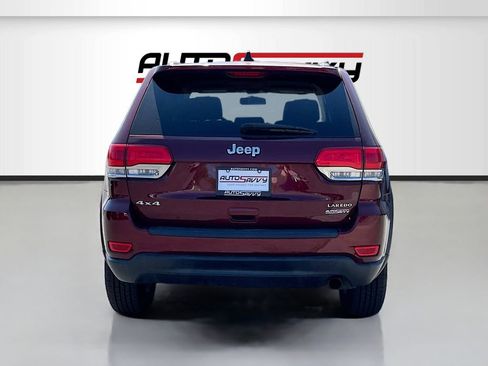 Used 2016 Jeep Grand Cherokee Laredo AWD/4WD image 6