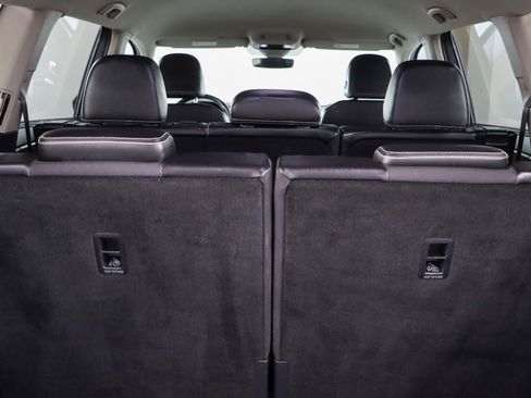 Used 2024 Volkswagen Atlas SE image 30