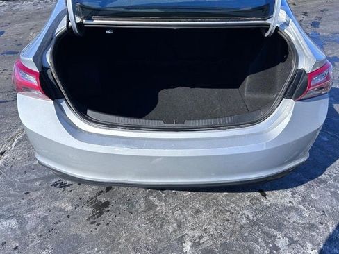 Used 2022 Chevrolet Malibu LT image 6