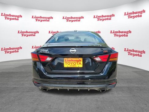 Used 2024 Nissan Altima 2.5 SR FWD image 24
