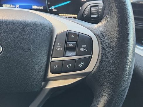 Used 2021 Ford Explorer XLT image 29