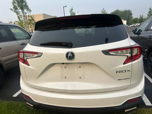 Used 2023 Acura RDX AWD w/ Technology Package image 4