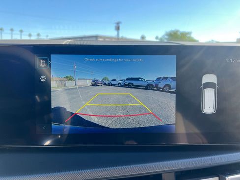 Used 2025 Hyundai Santa Fe SEL image 17