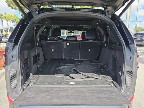 Used 2019 Land Rover Discovery HSE AWD/4WD image 12