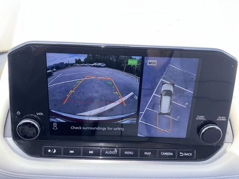 Certified 2023 Nissan Rogue SL w/ SL Premium Package FWD image 13