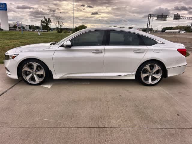 Used 2019 Honda Accord Touring image 4