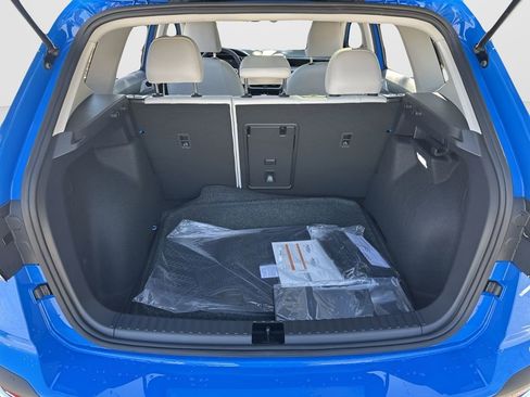 New 2026 Volkswagen Taos SE image 24