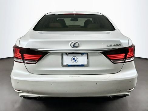 Used 2016 Lexus LS 460 w/ Comfort Package RWD image 6