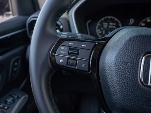 Used 2025 Honda Pilot EX-L image 16