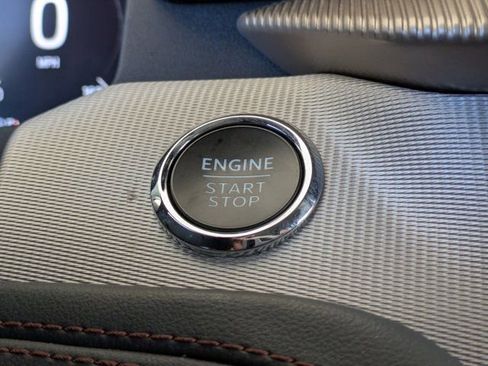 Certified 2025 Ford Explorer Active image 31